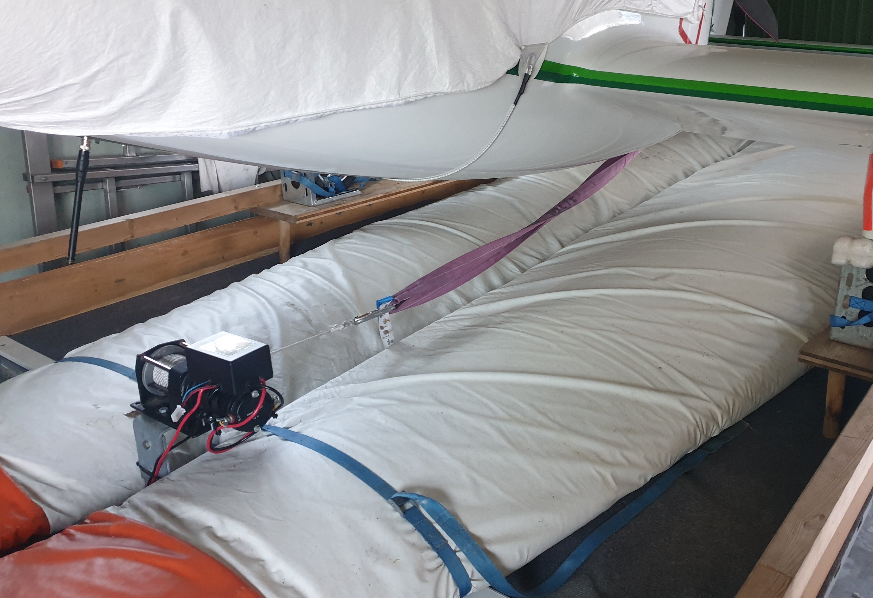 Seilwinde
                zum Bewegen des Rumpfes